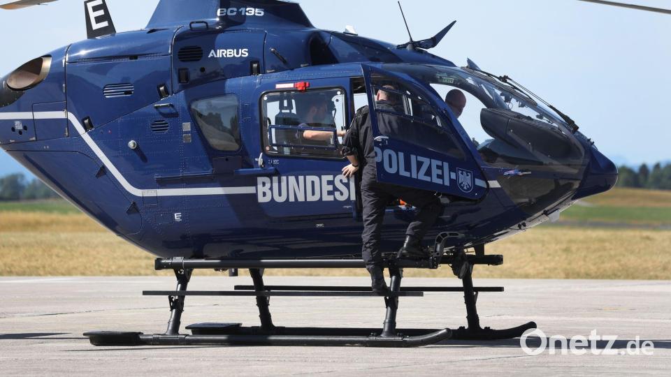 Für die Testflüge starten die mit Messgeräten für Radioaktivität ausgerüsteten Airbus-Hubschrauber vom Fliegerhorst Kaufbeuren. Bild: Karl-Josef Hildenbrand/dpa