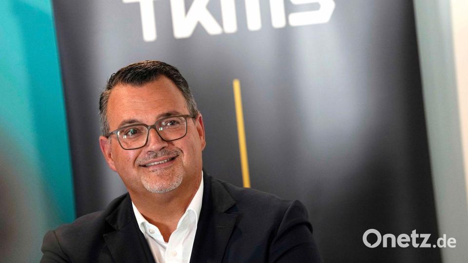 TKMS-Chef Oliver Burkhard freut sich über den größten Auftrag der Unternehmensgeschichte. Bild: Justin Tang/The Canadian Press/AP/dpa