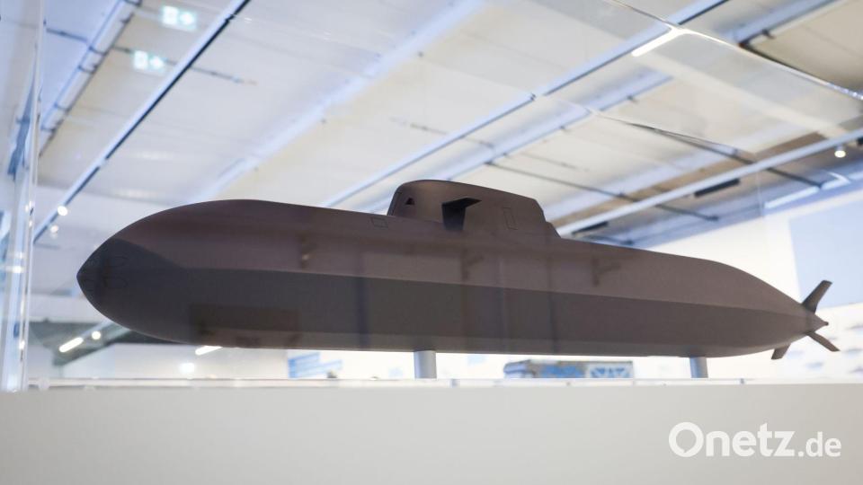 Ein Modell des U-Boots der Klasse 212CD. (Archivbild) Bild: Christian Charisius/dpa