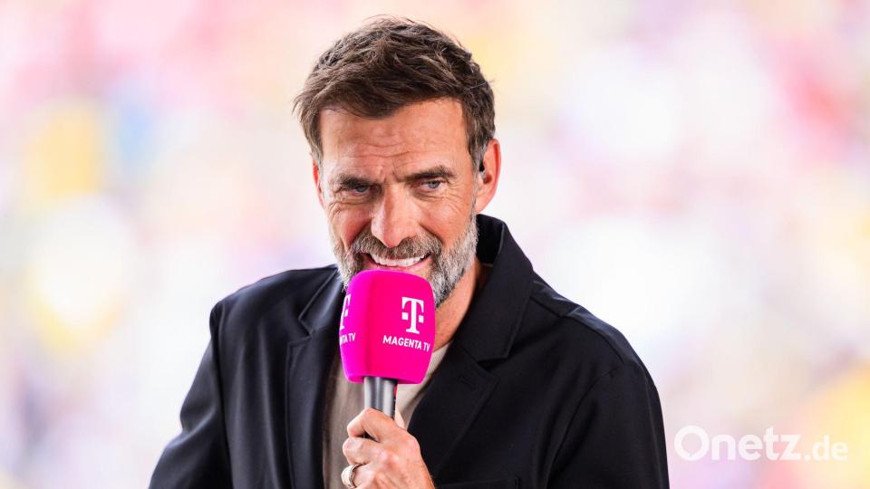 Treffen in New York? Ja, weil Jürgen Klopp weiter als Experte für MagentaTV bei den WM-Spielen in den USA aktiv ist. Bild: Tom Weller/dpa