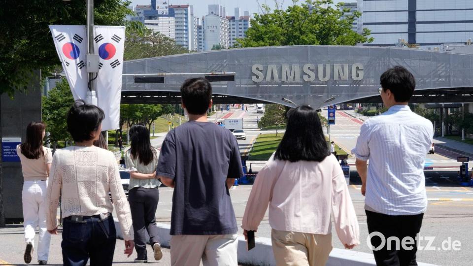 Samsung Electronics hat einen historischen Rekordgewinn für das zweite Quartal verbucht. Bild: Ahn Young-joon/AP/dpa
