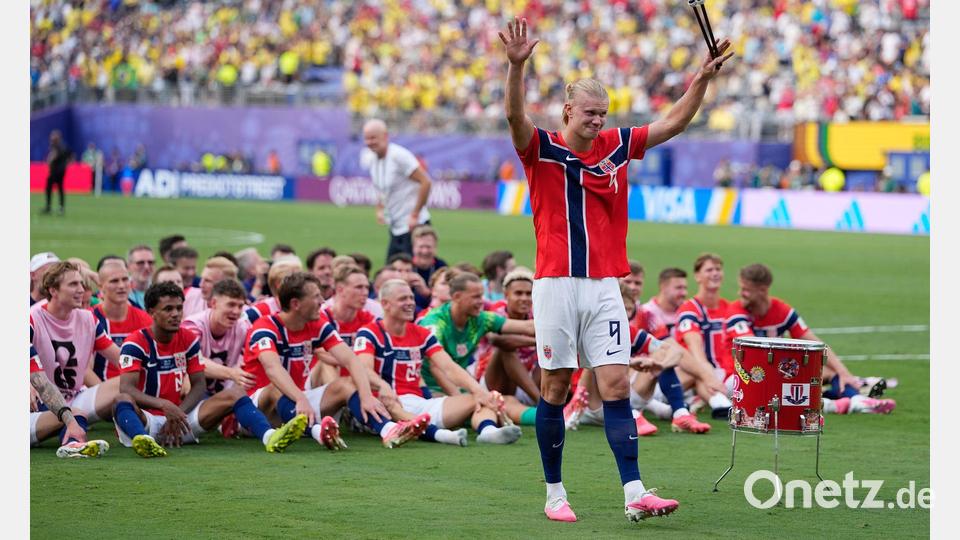 Dank Erling Haaland darf Norwegen weiter vom Sensations-Titel träumen. Bild: Frank Franklin II/AP/dpa