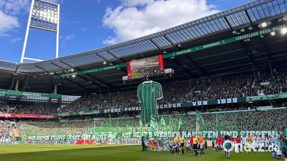 Im Weserstadion sind an einer Tribüne Bestonstützen zerbrochen. (Archivbild) Bild: Carmen Jaspersen/dpa