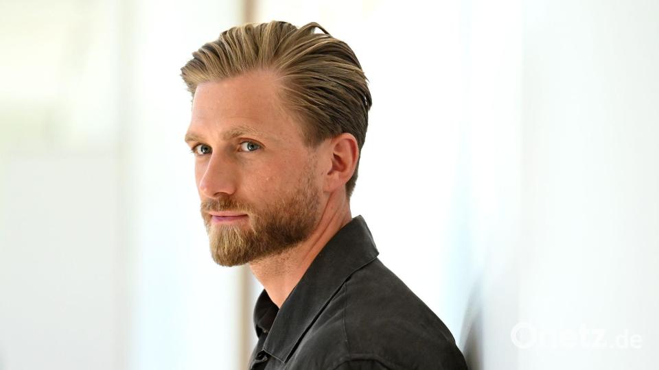 Eine Neuheit in der Sendungshistorie: „Bachelor“ Sebastian Paul entschied sich schon vor dem Finale für seine Nadja. (Archivbild) Bild: Celine Frohnapfel/dpa