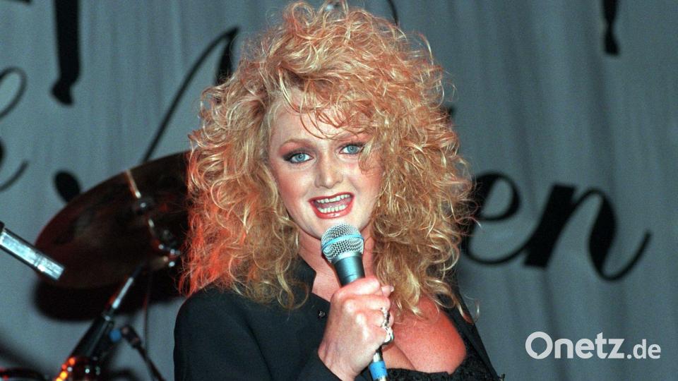 Bis in die 90er Jahre hatte Bonnie Tyler eine wilde Lockenmähne. (Archivbild) Bild: picture alliance / dpa
