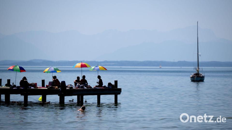 Die meisten Badeunfälle ereignen sich laut der Fachleute in Seen und Flüssen. (Archivbild) Bild: Sven Hoppe/dpa