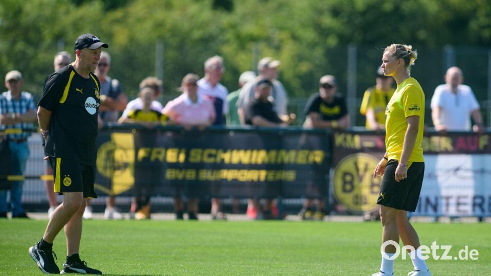 BVB-Trainer Markus Högner und Alexandra Popp. Bild: Bernd Thissen/dpa
