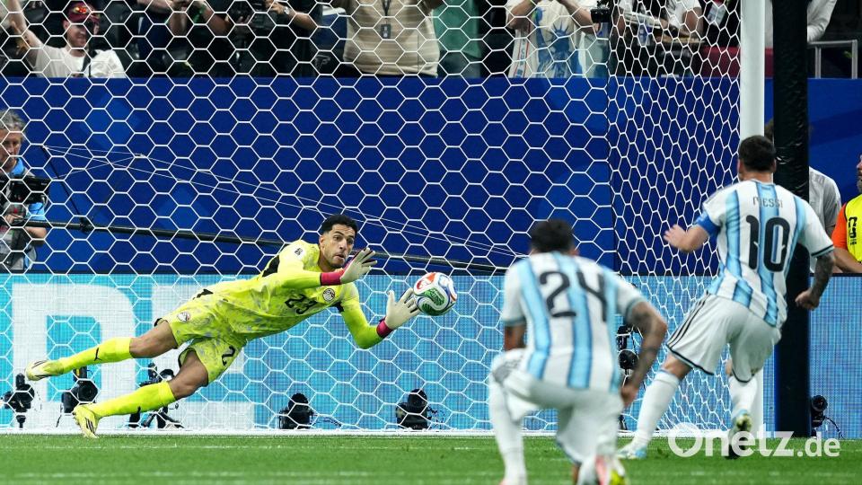 Zwei Strafstöße, zwei verschossen: Lionel Messi ist bei dieser WM vom Punkt nicht treffsicher. Bild: Martin Rickett/PA Wire/dpa