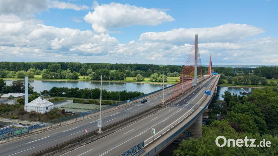Über die Bonner Nordbrücke rollt für längere Zeit kein Verkehr mehr. (Archivbild) Bild: Benjamin Westhoff/dpa