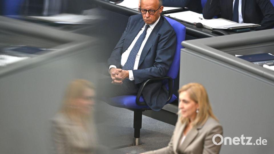Gesundheitsministerin Warken will die Reform ins Ziel bringen. (Archivbild) Bild: Elisa Schu/dpa