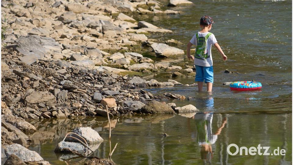 Die Ahr war tödlich, doch viele Kinder sagen weiterhin, dass sie gern dort leben. (Archivbild) Bild: Thomas Frey/dpa