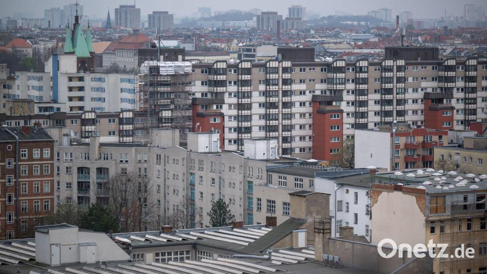 Städte sind dreidimensionale Gebilde aus gewaltigen Mengen an Beton, Stein und Asphalt. (Symbolbild) Bild: Monika Skolimowska/dpa