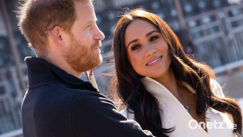 Harry und Meghan hatten sich vor Jahren vom engeren Kreis der Royals losgesagt. (Archivbild) Bild: Peter Dejong/AP/dpa