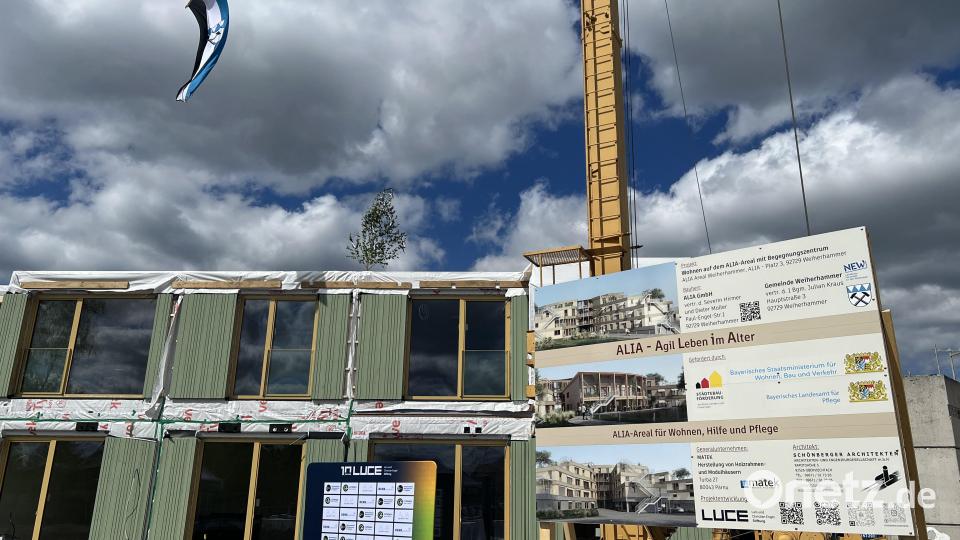 Das Alia-Projekt in Weiherhammer nimmt Form an. Schon Mitte des kommenden Jahres soll das 30-Millionen-Euro-Vorhaben fertiggestellt sein. Bild: juh