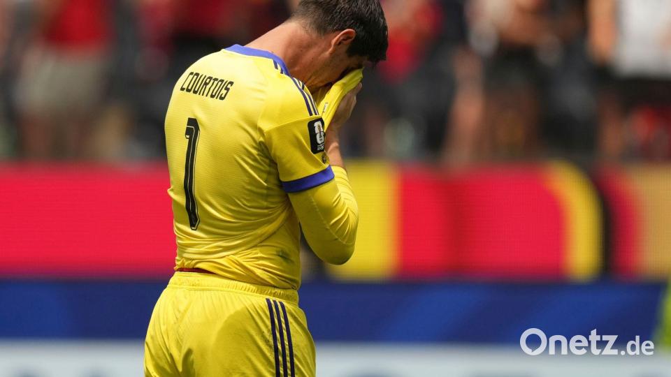 Courtois reagierte emotional auf seine Verletzung und die Auswechslung. Bild: Andre Penner/AP/dpa
