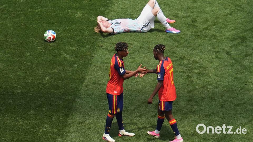 Lamine Yamal und Nico Williams könnten gegen Frankreich wieder die Flügelzange bilden. Bild: Marcio J. Sanchez/AP/dpa