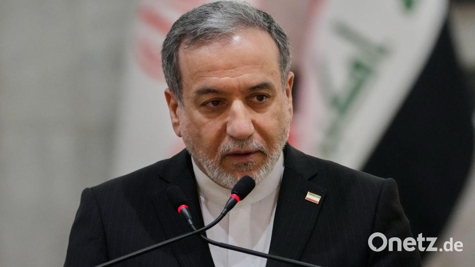 Irans Außenminister wird Berichten zufolge im Oman erwartet. (Archivbild) Bild: Hadi Mizban/AP/dpa
