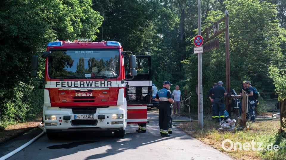 Rund 300 Menschen waren beim Brand in Nürnberg im Einsatz. Bild: dvo/dpa