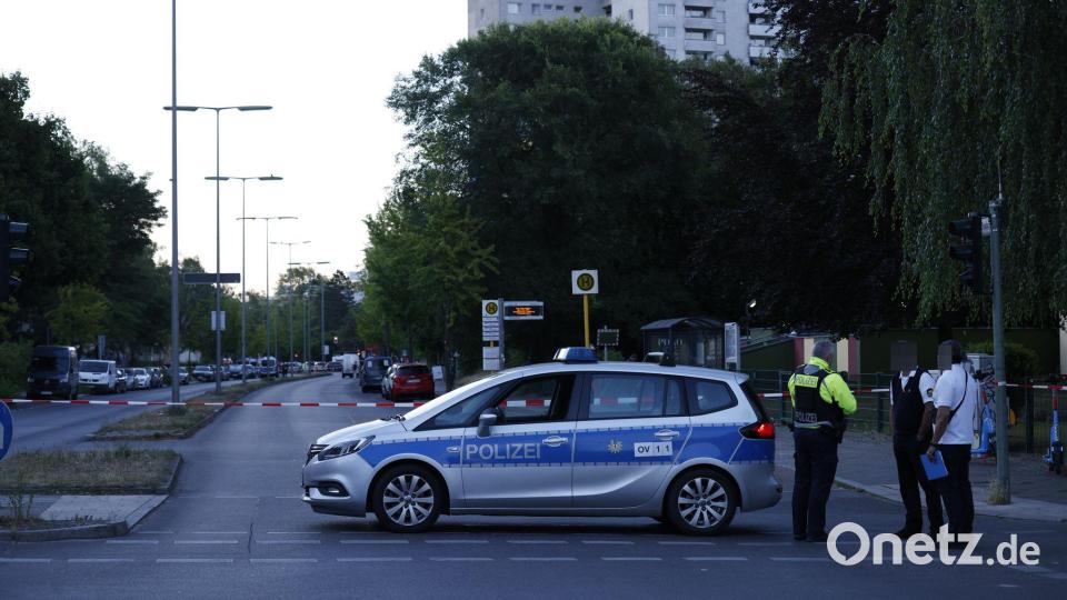 Die Geiselnahme läuft seit dem späten Abend. Bild: Carsten Koall/dpa