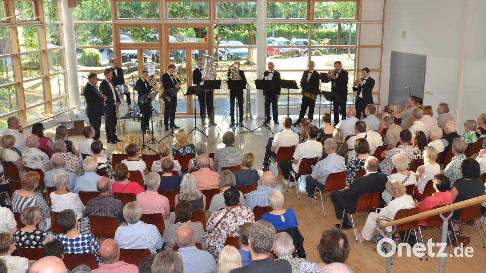 "German Brass" bewies einmal mehr, weshalb das Ensemble seit Jahrzehnten zur Weltspitze der Blechbläser zählt, und bescherte Vohenstrauß einen Konzertabend, der noch lange nachklingen wird. Bild: Elisabeth Dobmayer