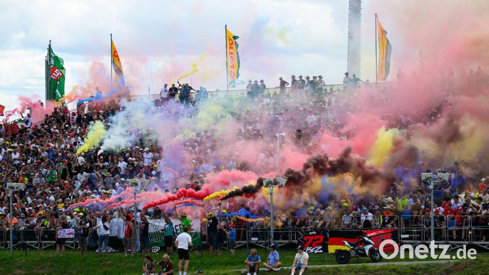 Wieder ein Rekord: Mehr als 260.000 Fans fanden den Weg an den Sachsenring. Bild: Robert Michael/dpa