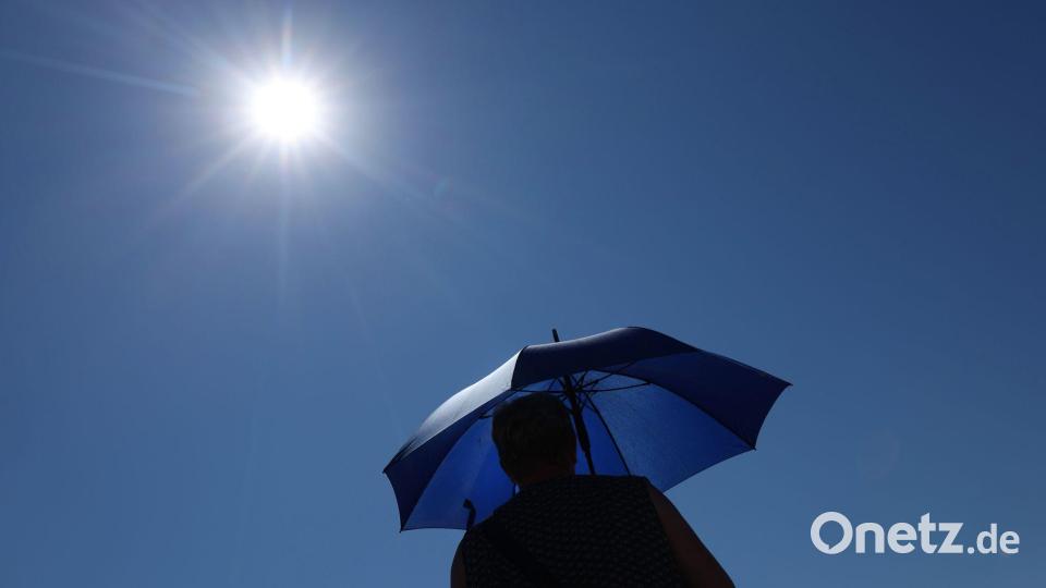 Im Freistaat bleibt es sonnig und heiß. (Symbolbild) Bild: Karl-Josef Hildenbrand/dpa