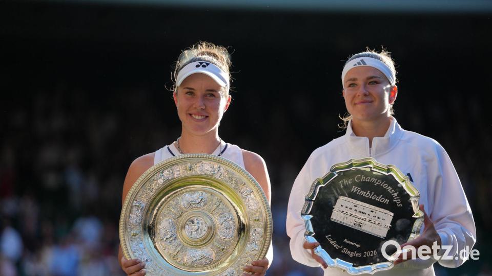 Zwei Freundinnen spielten gegeneinander: Linda Noskova (l) und die unterlegene Karolina Muchoba (r). Bild: Kirsty Wigglesworth/AP/dpa