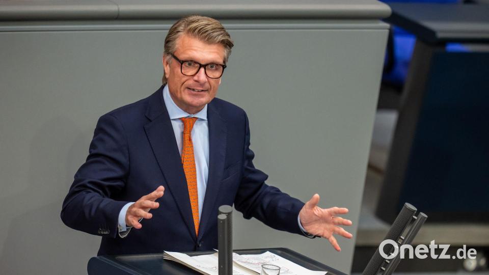 Thomas Bareiß ist seit 2005 Mitglied des Bundestags und vertritt dort den Wahlkreis Zollernalb-Sigmaringen. (Archivbild) Bild: Michael Kappeler/dpa