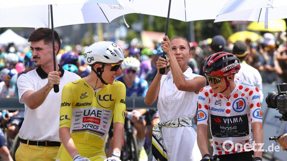 Sind seit Jahren Rivalen: Tadej Pogacar (l) und Jonas Vingegaard. Bild: Anne-Christine Poujoulat/AFP/dpa