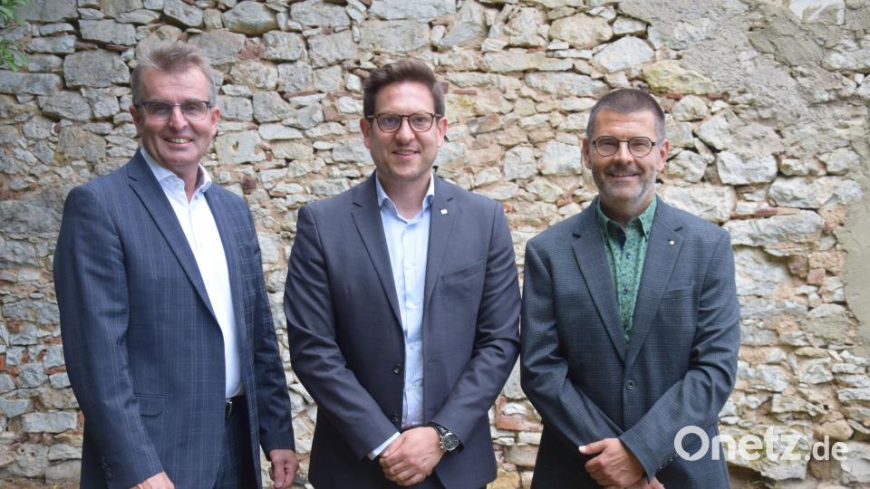 Die Bankvorstände der Raiffeisenbank Unteres Vilstal: Von Links Karl Schlagbauer (er scheidet zum 30. Oktober 2026 aus), Carsten Thiel (zum 1. Juli 2026 zum Vorstand berufen) und Michael Doblinger. Bild: Paul Böhm