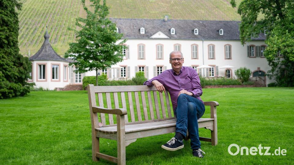 Malerisch gelegen: das Weingut von TV-Star Günther Jauch im rheinland-pfälzischen Kanzem an der Saar. (Archivbild) Bild: Harald Tittel/dpa