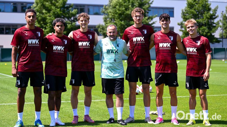 Der FC Augsburg startet in das Sommertraining. Bild: Sven Hoppe/dpa