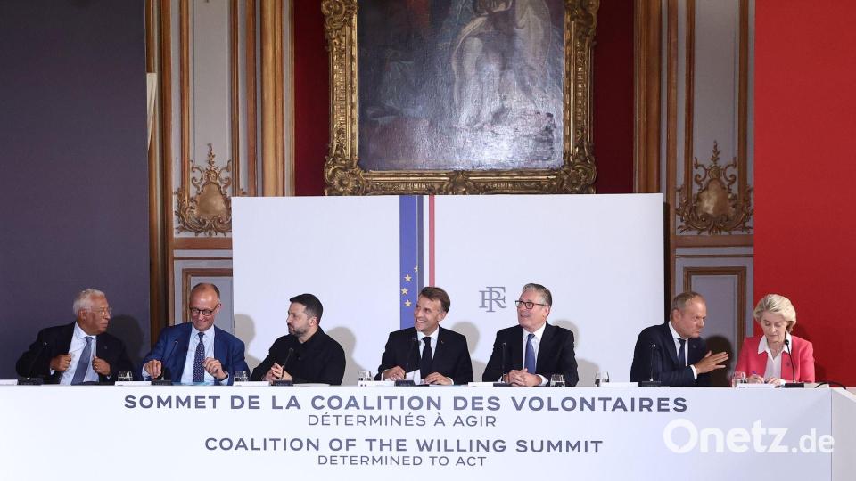 Starmer (3 v.r.) nahm in Paris an der Sitzung der sogenannten „Koalition der Willigen“ teil. Bild: Teresa Suarez/EPA Pool/AP/dpa
