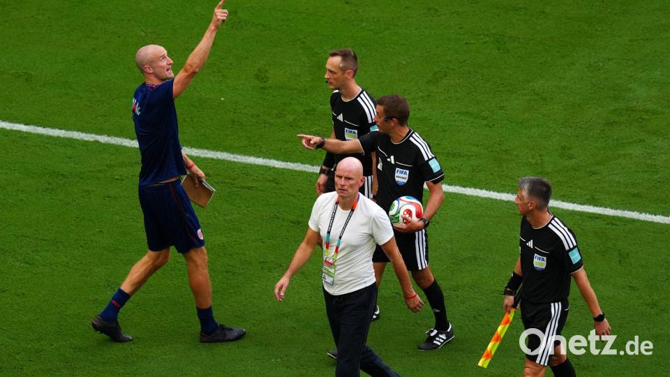 Die Norweger waren der Meinung, der Ball hätte das Kabel in der Luft berührt. Bild: Nick Potts/PA Wire/dpa