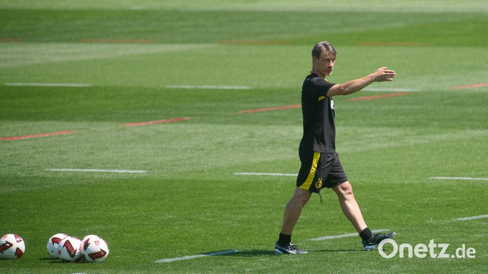 Niko Kovac bat am Dienstag zum Trainingsauftakt in Dortmund. Bild: Bernd Thissen/dpa