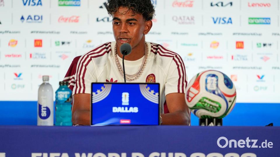 Yamal verwies auf die integrative Kraft des Fußballs. Bild: Tony Gutierrez/AP/dpa