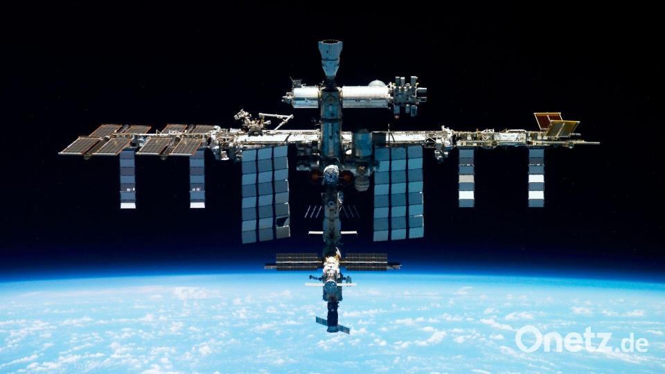 Trotz der Spannungen um den von Russland begonnenen Ukraine-Krieg kooperieren Russen und US-Amerikaner weiter im Weltraum. (Archivbild) Bild: -/Roscosmos State Space Corporation via AP/dpa