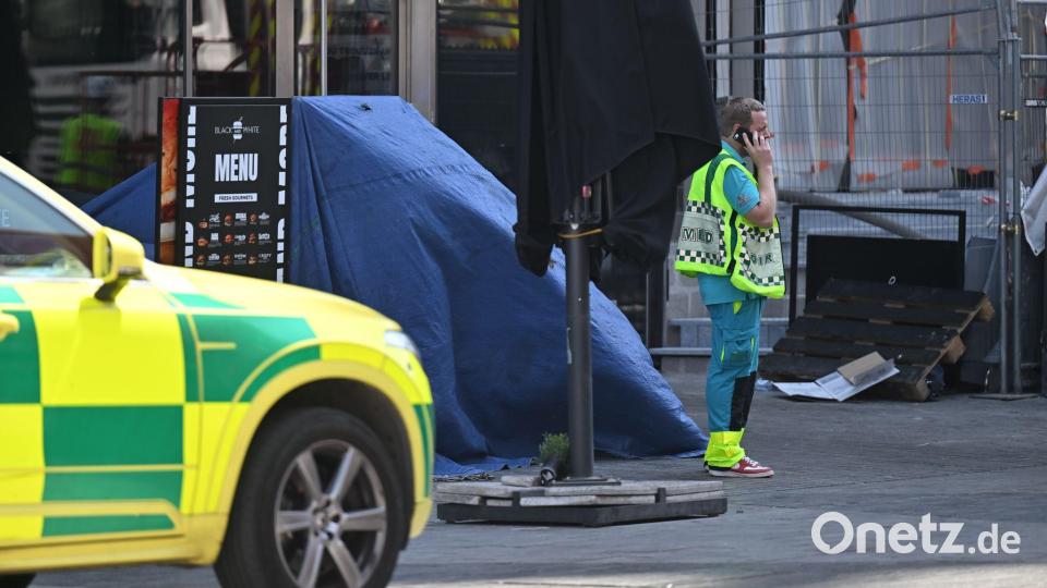 Zahlreiche Arbeiter werden evakuiert. Bild: Emile Windal/Belga/dpa