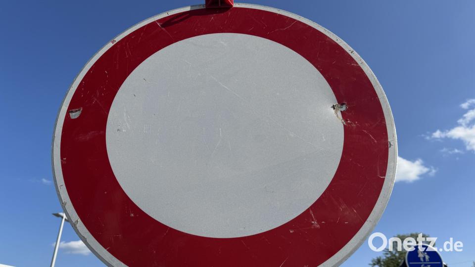 Auf dem Verbindungsweg Mooslohstraße zur Thermenwelt in Weiden laufen seit 6. Juli Brückenarbeiten. Die Sperrung gilt für Fußgänger und Radfahrer. Symbolbild: Heike Unger