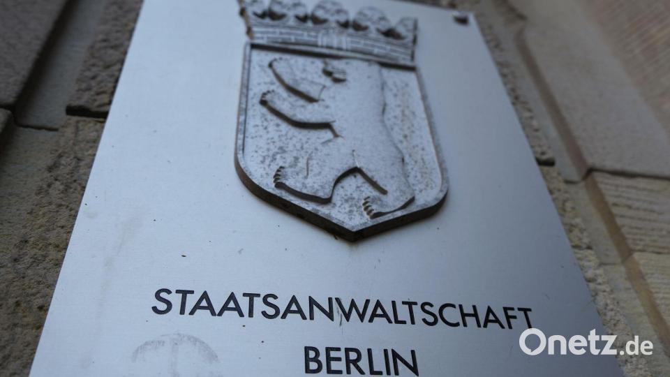 Die Staatsanwaltschaft Berlin hat Anklage erhoben gegen einen 68-Jährigen wegen vielfacher Vergewaltigung. (Symbolbild) Bild: Soeren Stache/dpa