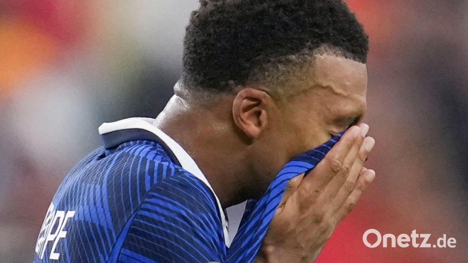 Tief enttäuscht: Frankreichs Kylian Mbappé nach dem Halbfinal-Aus. Bild: Wu Xiaoling/XinHua/dpa