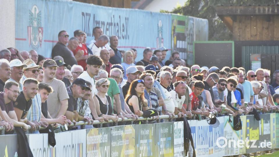 Etwa 1000 Zuschauer sahen die Bayernligapartie. Bild: Hubert Ziegler