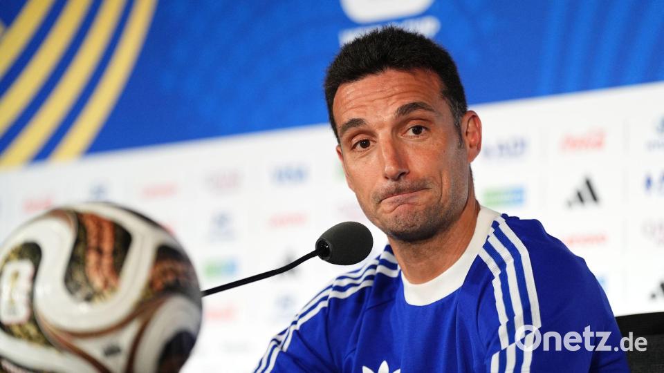 Lionel Scaloni ist mit Argentinien im WM-Halbfinale. Bild: Martin Rickett/PA Wire/dpa