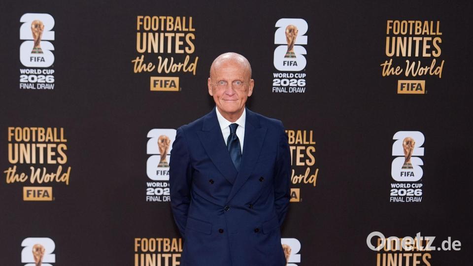Pierluigi Collina verteidigt die WM-Schiedsrichter. (Archivbild) Bild: Julia Demaree Nikhinson/AP/dpa