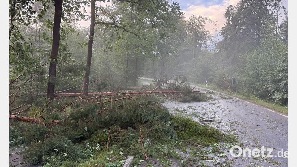 Die Feuerwehr rückte in der Region rund um Nürnberg mehr als 1.000 Mal aus. Bild: News5 / Ferdinand Merzbach/NEWS5/dpa