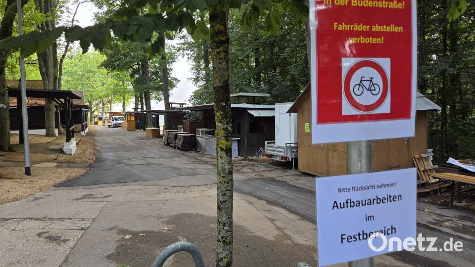 Noch herrscht hier vergleichsweise Ruhe. In der Festwoche verwandelt sich die untere Budenstraße in einen Ort des Trubels. Bild: Tobias Gräf