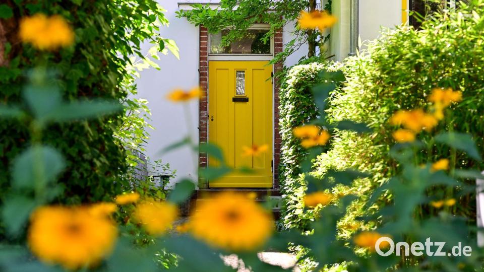 Viele Hauseigentümer in der Waldsiedlung Zehlendorf kümmern sich hingebungsvoll um ihre kleinen Paradiese. Bild: Sebastian Gollnow/dpa
