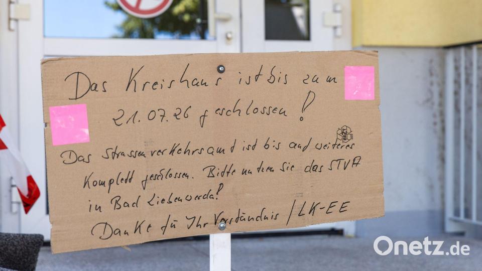 Die Außenstelle der Kreisverwaltung in Finsterwalde im Süden Brandenburgs bleibt vorerst zu. Bild: Frank Hammerschmidt/dpa
