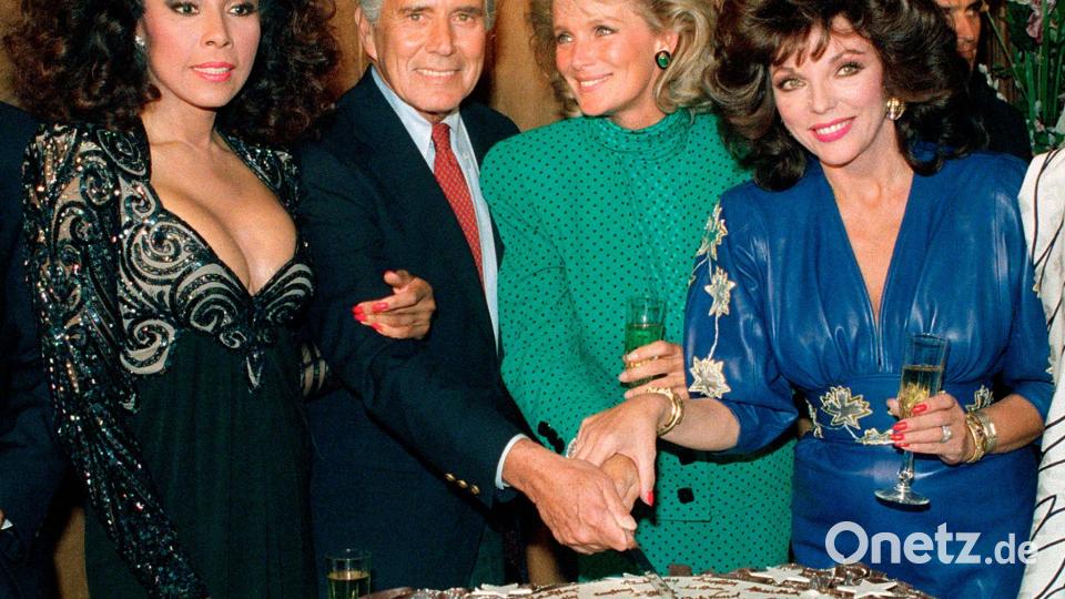 Diahann Carroll, John Forsythe, Linda Evans und Joan Collins aus der Hit-Serie „Der Denver-Clan“. (Archivbild) Bild: Reed Saxon/AP/dpa