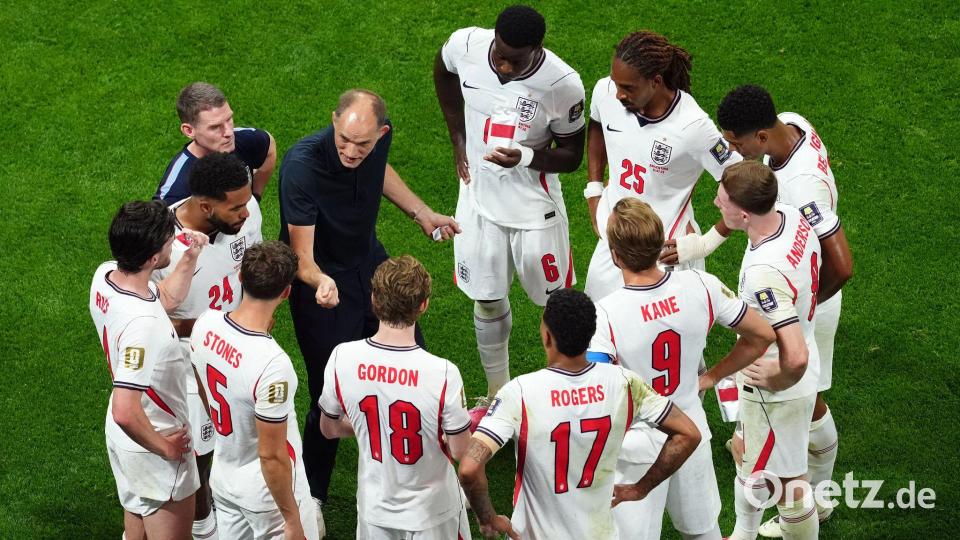 Tuchel gibt seinem Team Anweisungen. Bild: Martin Rickett/PA Wire/dpa